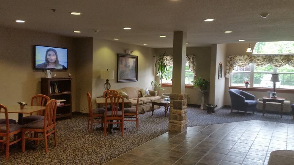 Microtel Inn & Suites By Wyndham Hazelton/Bruceton Mills Exterior foto