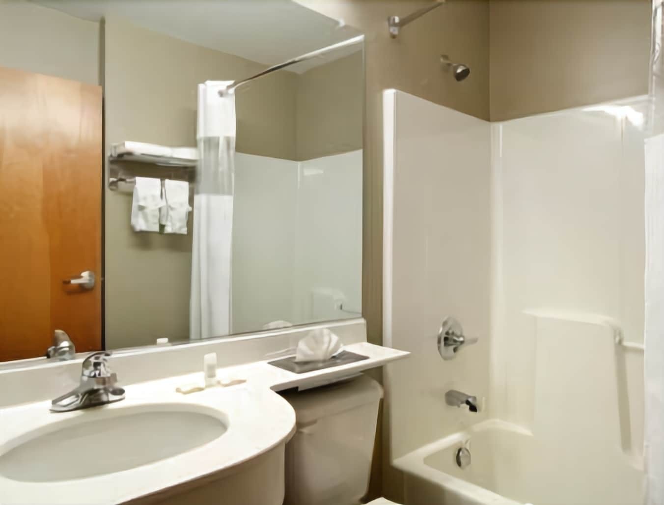 Microtel Inn & Suites By Wyndham Hazelton/Bruceton Mills Quarto foto